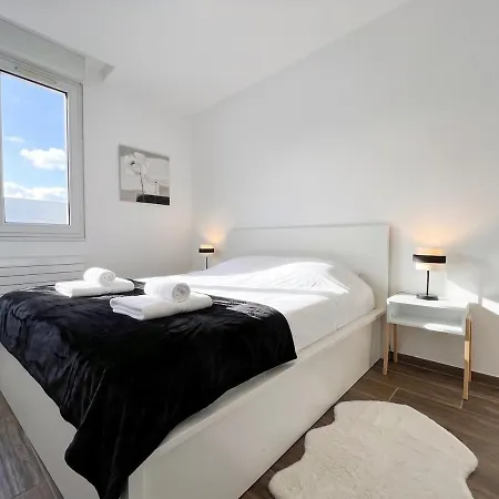 Hincmar Cathedral Quiet Bright Stylish Apartman *